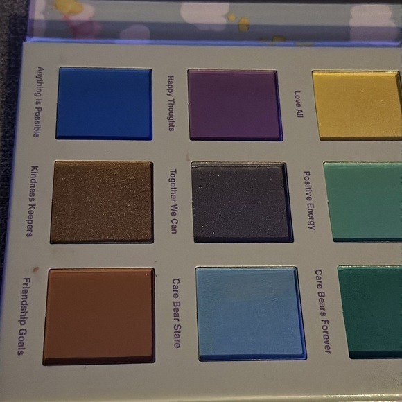 Care Bears 40th Anniversary Rainbow Eyeshadow Palette‎ - Picture 5 of 8